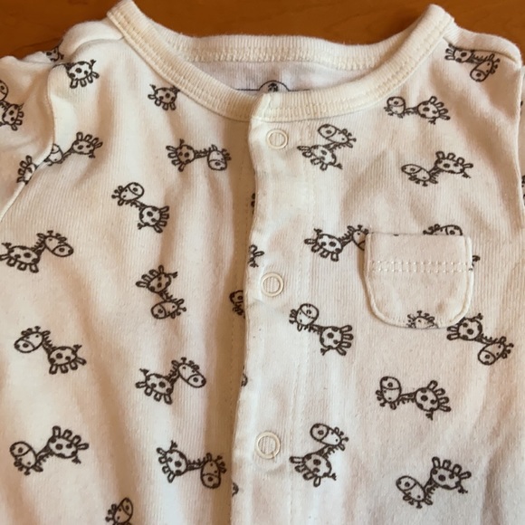 Old Navy 0-3 Months “Little Bundles” Set. - Picture 4 of 9